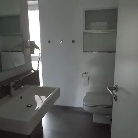 Modernes-wohnen-im-bungalow 아파트